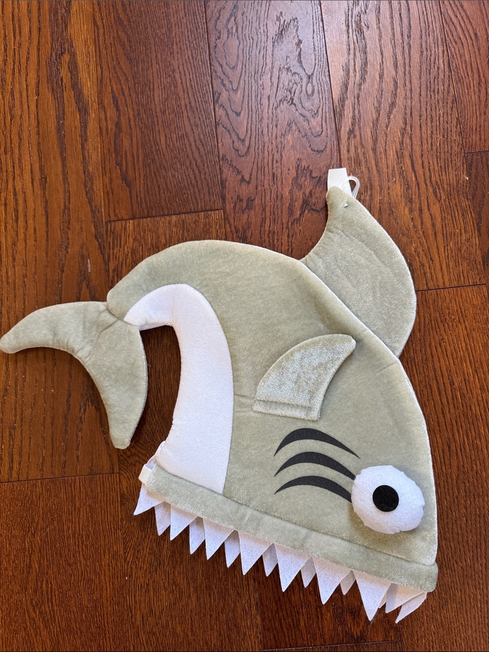 NWT Kids Shark Hat Plush Beanie